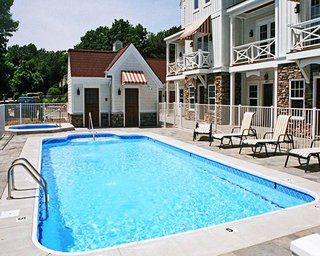 The Beach House At Lake Street Hotel Holland Exterior photo